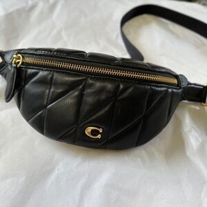 Coach Essential Belt Bag Quilted Black CR506 NWT